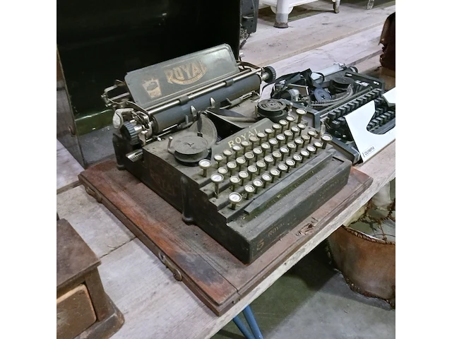 Diverse nostalgische decoratie spullen - afbeelding 9 van  38