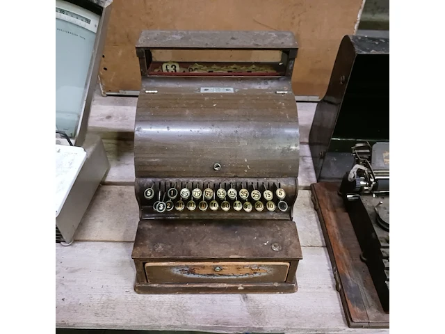 Diverse nostalgische decoratie spullen - afbeelding 14 van  38