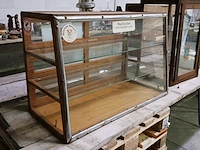 Diverse nostalgische decoratie spullen - afbeelding 22 van  38
