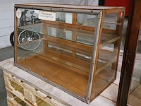 Diverse nostalgische decoratie spullen - afbeelding 24 van  38