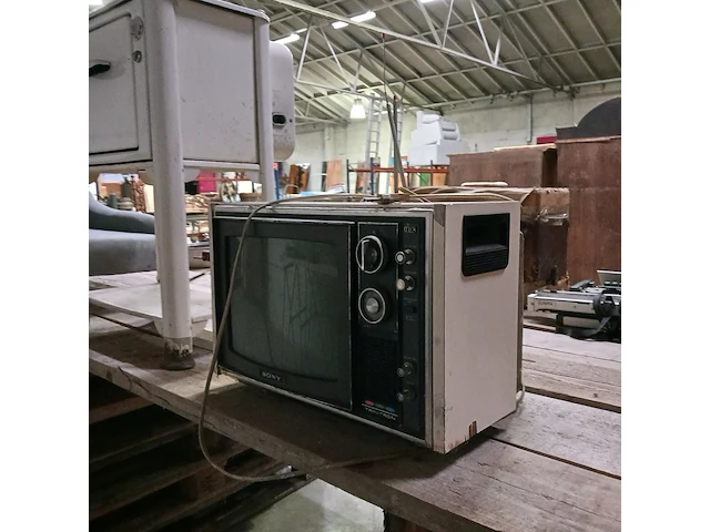 Diverse nostalgische decoratie spullen - afbeelding 26 van  38