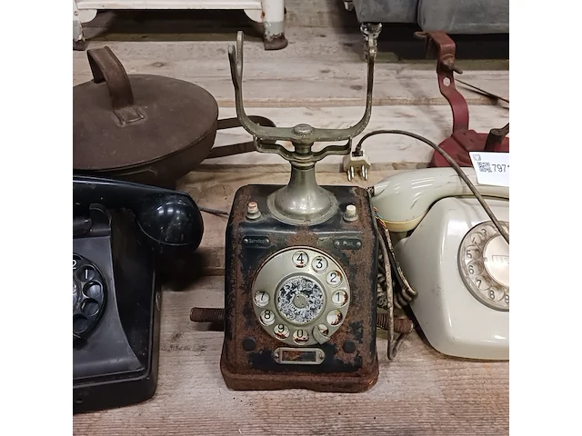 Diverse nostalgische decoratie spullen - afbeelding 36 van  38