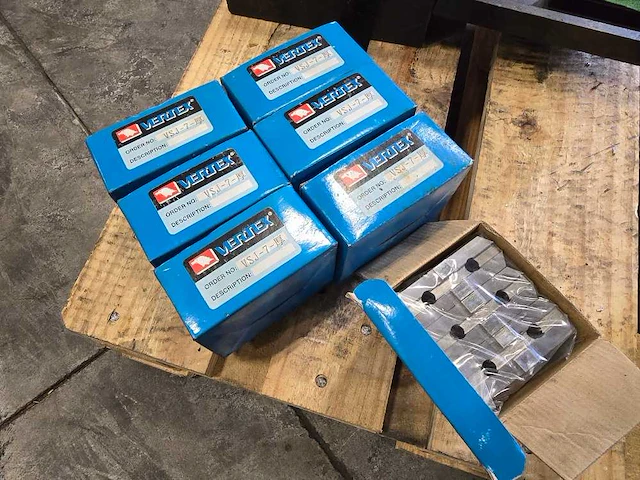 Diverse onderdelen, gereedschappen en accessoires (7x) - afbeelding 1 van  3