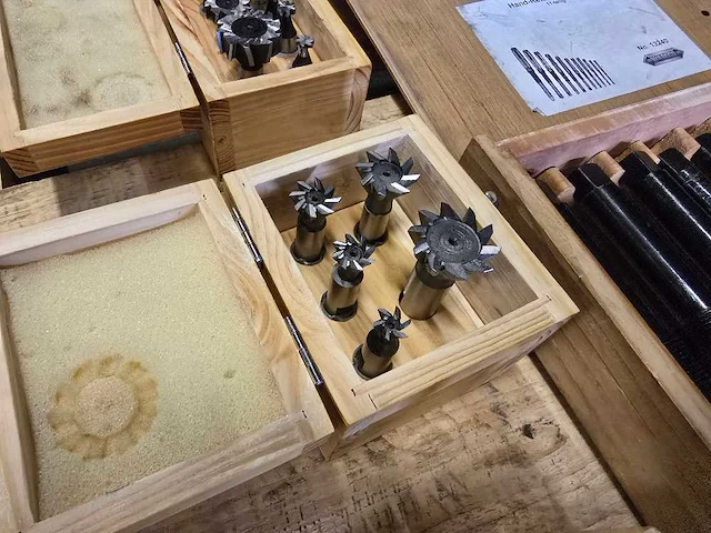 Diverse onderdelen, gereedschappen en accessoires - afbeelding 3 van  6