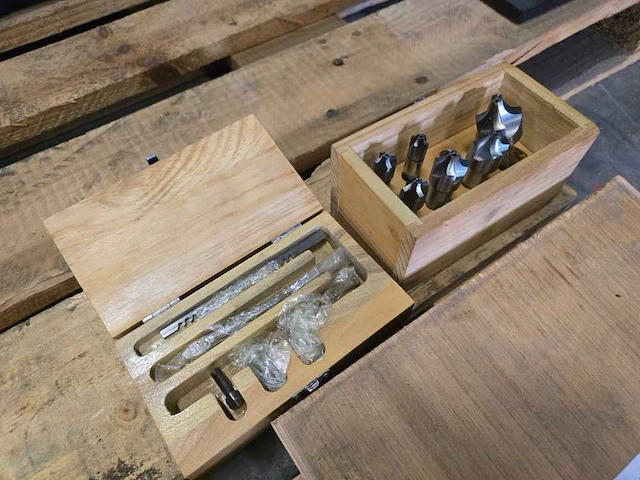 Diverse onderdelen, gereedschappen en accessoires - afbeelding 6 van  6