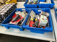 Diverse onderdelen, gereedschappen en accessoires - afbeelding 1 van  4