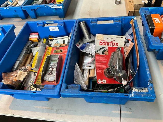 Diverse onderdelen, gereedschappen en accessoires - afbeelding 1 van  4