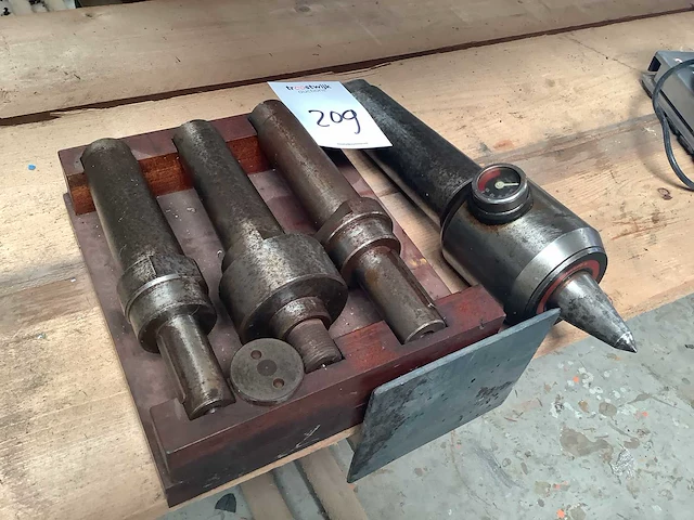 Diverse onderdelen, gereedschappen en accessoires - afbeelding 1 van  3