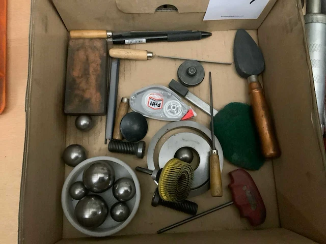 Diverse onderdelen, gereedschappen en accessoires - afbeelding 2 van  3