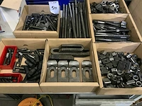 Diverse onderdelen, gereedschappen en accessoires - afbeelding 1 van  8