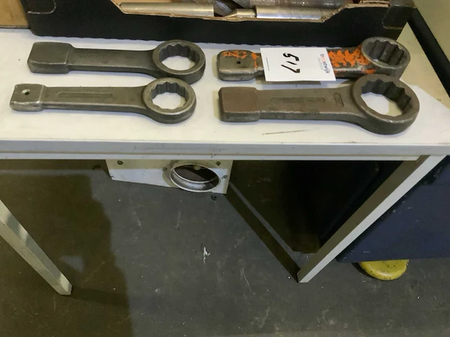 Diverse onderdelen, gereedschappen en accessoires - afbeelding 1 van  5