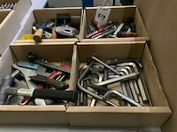 Diverse onderdelen, gereedschappen en accessoires - afbeelding 1 van  5