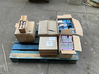 Diverse onderdelen, gereedschappen en accessoires - afbeelding 1 van  5