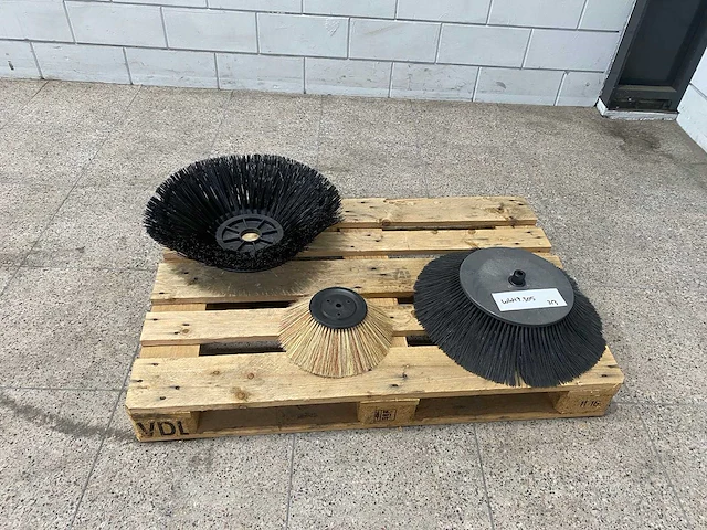 Diverse onderdelen schrob/veeg machines - afbeelding 4 van  24
