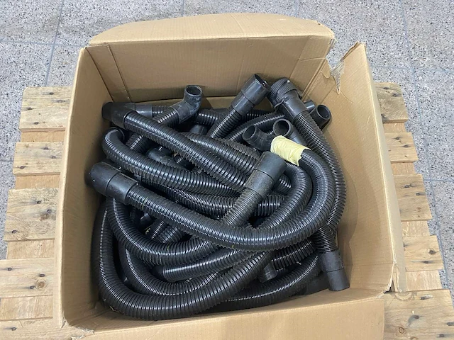 Diverse onderdelen schrob/veeg machines - afbeelding 6 van  24