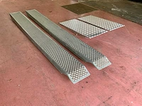 Diverse oprijplaten - afbeelding 3 van  5