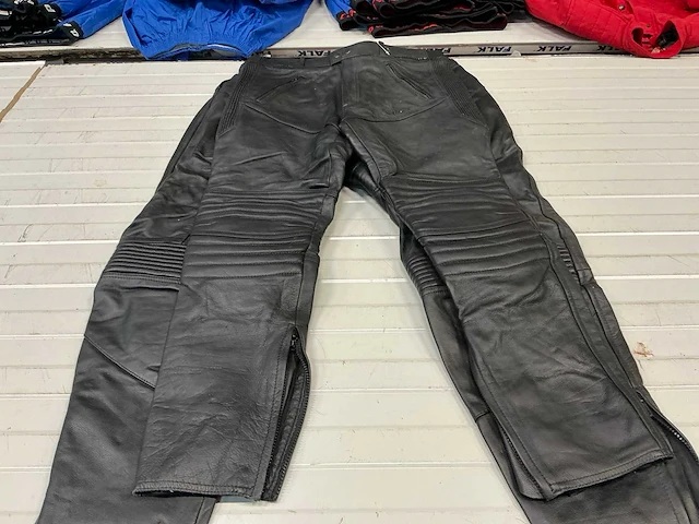 Diverse orina, cypro ledere motorbroek (8x) - afbeelding 9 van  10