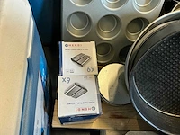 Diverse pannen, bakspullen, glaswerk, kannen etc. - afbeelding 9 van  20