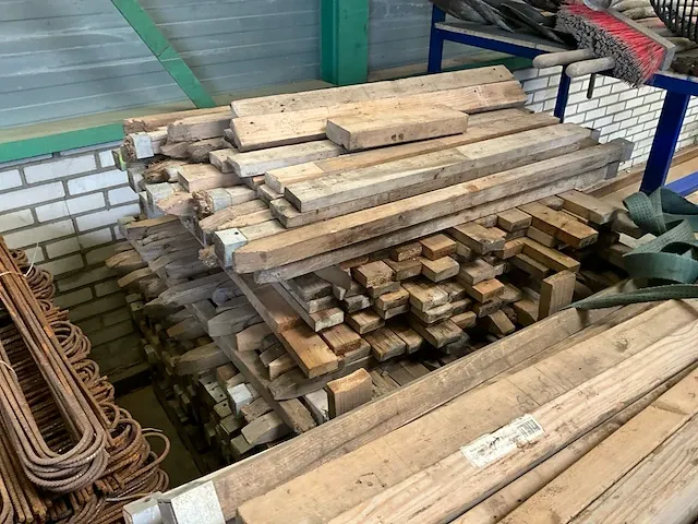 Diverse piketpalen - afbeelding 3 van  3