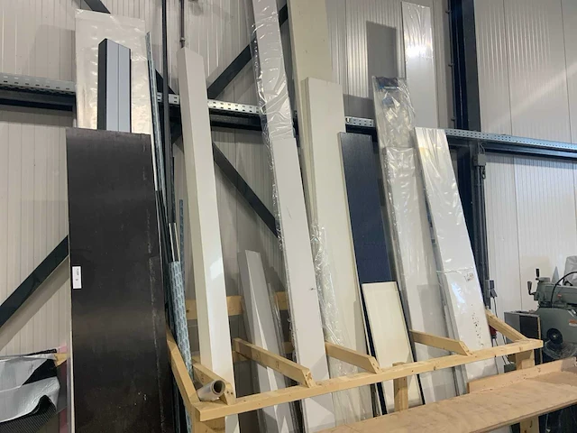 Diverse plaatmaterialen - afbeelding 1 van  9