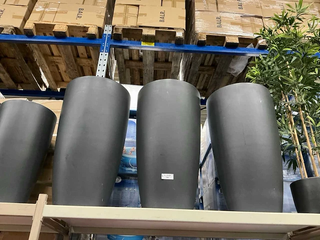 Diverse plantenbakken (8x) - afbeelding 2 van  4