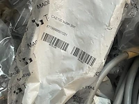 Diverse pvc artikelen in doos - afbeelding 6 van  8