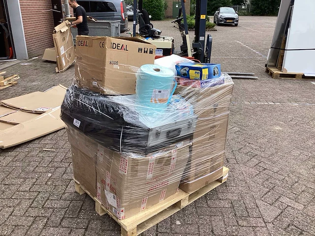 Diverse retourgoederen - afbeelding 4 van  7