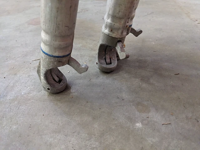 Diverse rolsteiger onderdelen , scaffold - afbeelding 6 van  16