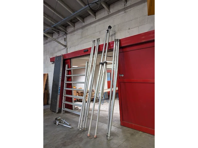 Diverse rolsteiger onderdelen , scaffold - afbeelding 1 van  16