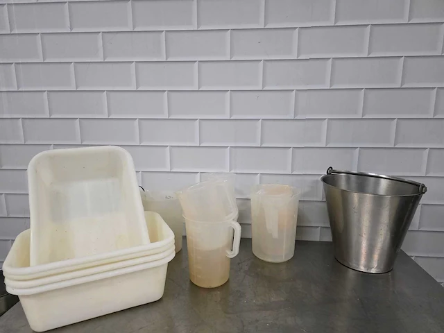 Diverse (rvs) maatbekers (18x) - afbeelding 1 van  4