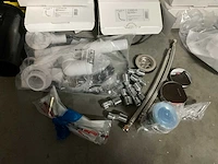 Diverse sanitair onderdelen - afbeelding 13 van  14