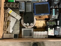 Diverse schakel en installatiemateriaal - afbeelding 3 van  5