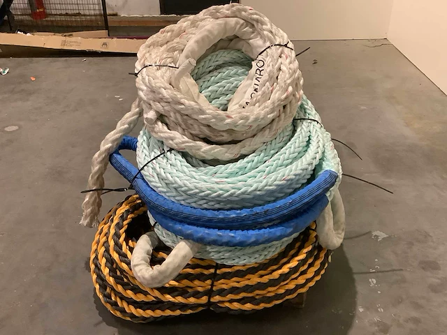 Diverse scheepstouw maritieme toebehoren - afbeelding 5 van  6