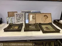 Diverse schilderijen en foto lijsten - afbeelding 1 van  11