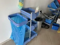 Diverse schoonmaak attributen - afbeelding 4 van  4