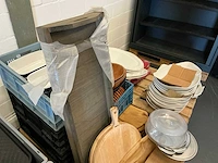 Diverse servies aardewerk en hout - afbeelding 4 van  14