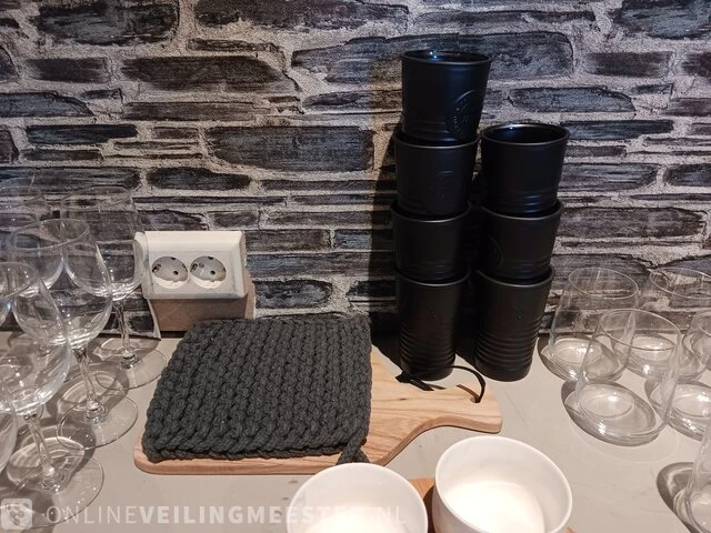 Diverse servies en decoratie - afbeelding 6 van  17