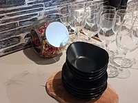 Diverse servies en decoratie - afbeelding 8 van  17