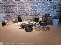Diverse servies en decoratie - afbeelding 1 van  17