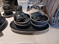 Diverse servies en decoratie - afbeelding 15 van  17