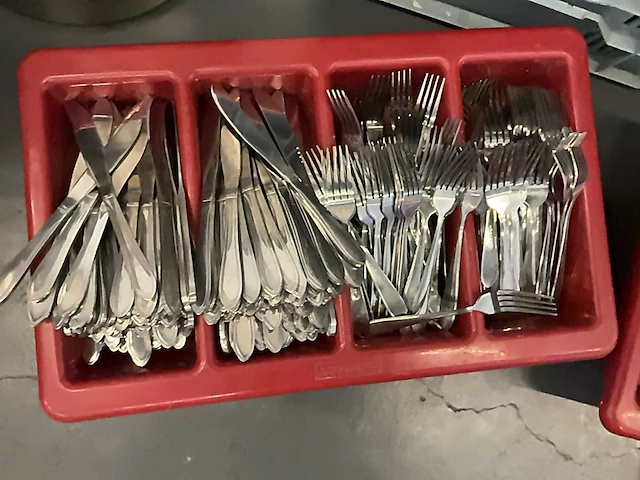 Diverse servies, pannen en bestek - afbeelding 4 van  14