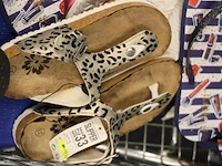Diverse slippers - afbeelding 2 van  5