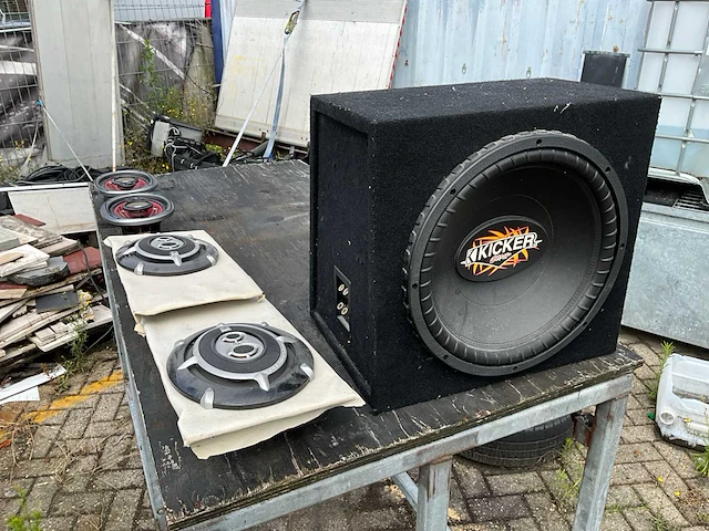 Diverse speakers - afbeelding 1 van  11