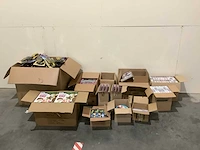 Diverse speelgoed (212x) - afbeelding 1 van  15