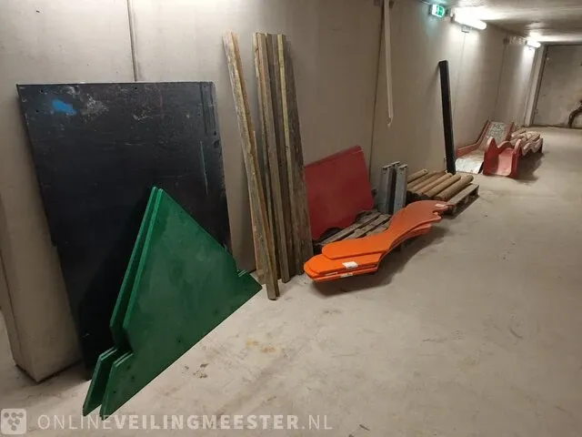 Diverse speeltuin attributen benodigdheden - afbeelding 1 van  14