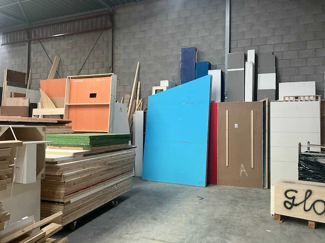 Diverse standbouw constructie elementen - afbeelding 1 van  10