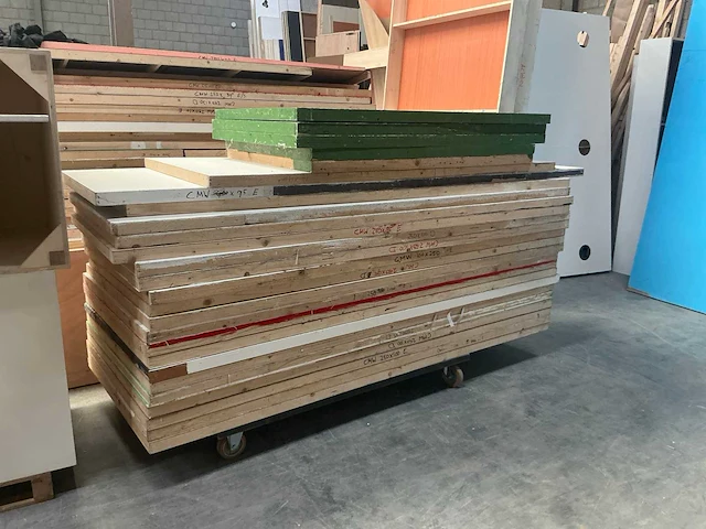 Diverse standbouw constructie elementen - afbeelding 3 van  10