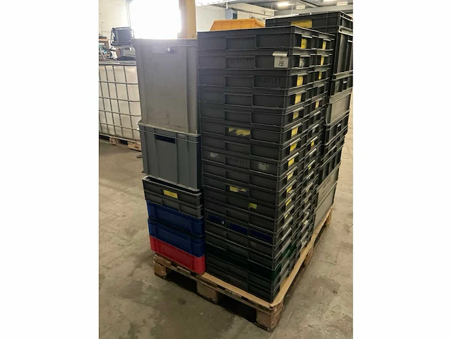 Diverse stapelkratten (66x) - afbeelding 2 van  5