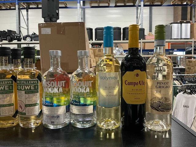 Diverse sterke drank/wijn (12x) - afbeelding 4 van  6