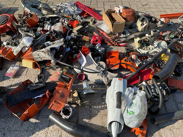 Diverse stihl en markita onderdelen - afbeelding 1 van  9
